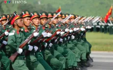 Chính sách ưu đãi về quân hàm, tiền lương, trọng dụng nhân tài trong Quân đội