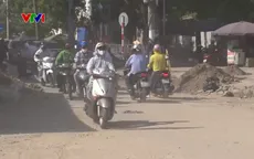 Người dân Hà Nội ngột ngạt vì bụi ô nhiễm từ công trường