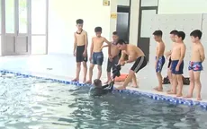 Dạy bơi, trang bị kỹ năng an toàn dưới nước cho học sinh
