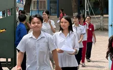 Sĩ tử lớp 10 Hà Nội người cười rạng rỡ, người tiếc nuối sau môn Ngữ văn