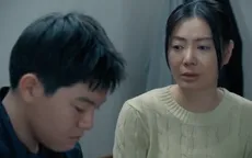 Dưới ô cửa sáng đèn - Tập 9: Mẹ con chị Nguyệt ôm nhau khóc vì tình cảnh khó khăn