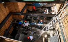 Phát hiện dấu tích 1.700 năm lịch sử dưới sân Nhà thờ Đức Bà Paris