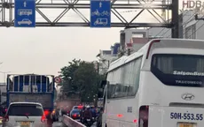 Kẹt xe trên Quốc lộ 51: Làn xe máy thành “lối thoát” cho ô tô