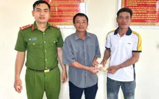 Bất ngờ nhận 10 triệu đồng, người đàn ông nhờ công an xác minh