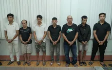 Khởi tố chủ một trại hòm cùng 6 đồng phạm khiêng quan tài nhảy múa trên đường phố