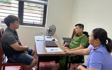 Tông xe vào Cảnh sát giao thông để trốn kiểm tra nồng độ cồn