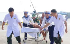 Đặc khu Trường Sa cấp cứu ngư dân bị đứt lìa cẳng chân