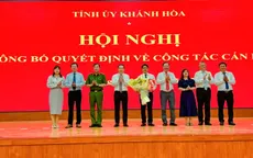 Trao Quyết định chuẩn y Bí thư Đảng ủy phường Nha Trang