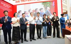 Chủ tịch Quốc hội Trần Thanh Mẫn thăm gian trưng bày của VTV tại Hội báo Toàn quốc năm 2026