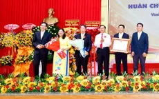 Đại học Trà Vinh kỷ niệm 20 năm thành lập, đón huân chương lao động hạng nhất
