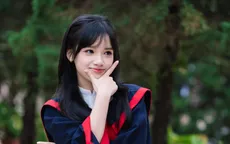 Nữ sinh Điện Biên mồ côi cha trở thành thủ khoa toàn quốc