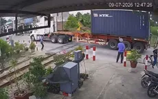 Tông gãy gác chắn đường sắt, tài xế xe đầu kéo bị phạt 41,5 triệu đồng
