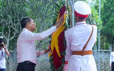 Thủ tướng Lê Minh Hưng dâng hương tại Nghĩa trang liệt sĩ quốc gia Vị Xuyên (Tuyên Quang)