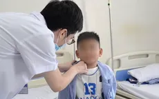 Cổ to bất thường, bé 8 tuổi phát hiện ung thư tuyến giáp