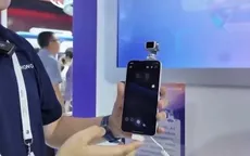 Điện thoại robot đầu tiên trên thế giới