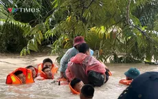 Hải quân khẩn trương hỗ trợ người dân vùng ngập lụt tại Phú Quốc