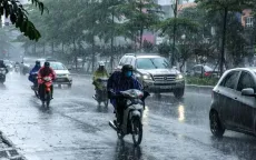 Mưa dông ở cả 3 miền, có nơi vượt 100mm, Bắc Bộ trưa chiều hửng nắng