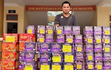 Khởi tố đối tượng mua bán gần 3 tạ pháo hoa nổ
