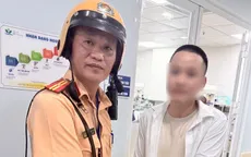 Hà Nội: CSGT mở đường trong giờ cao điểm, đưa bé trai 3 ngày tuổi đi cấp cứu kịp thời