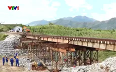 Khẩn trương sửa chữa đường sắt qua miền Trung