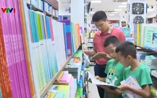 Thiếu cục bộ sách giáo khoa tại một số cửa hàng trước năm học mới