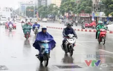 Mưa dông ở Bắc Bộ kéo dài đến kỳ nghỉ lễ 2/9, Trung Bộ nắng nóng diện rộng