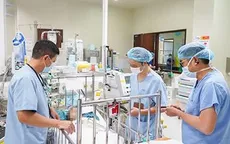 Tai nạn thương tâm khi trẻ vặn tay ga xe máy