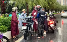 Bắc Bộ mưa dông diện rộng, nhiều nơi ở Trung Bộ nắng nóng