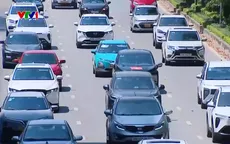 Lưu lượng giao thông tăng cao ở cửa ngõ Hà Nội hướng các tỉnh Tây Bắc