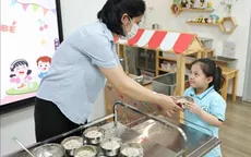 Hà Nội yêu cầu kiểm soát chặt từng suất ăn bán trú