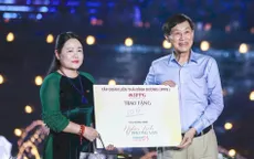Hơn 18 tỷ đồng ủng hộ trong đêm nhạc "Nghĩa tình phương Nam - Cùng con đi tiếp cuộc đời"