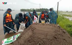 Bộ đội Phòng không - Không quân chung sức giúp nhân dân khắc phục hậu quả mưa lũ
