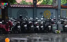 Hà Nội xử phạt điểm trông giữ xe không phép tại khu vực chùa Vân Hồ