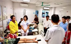 Cắt 1 mét ruột non cứu bệnh nhi người Lào bị tắc ruột nặng