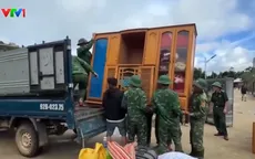 Đỉnh núi xuất hiện nhiều vết nứt sâu, Đà Nẵng sơ tán hơn 130 người
