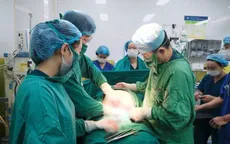 Mổ lấy thai cho sản phụ nặng 130 kg mắc tiền sản giật nặng