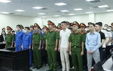 29 bị cáo hầu tòa trong vụ sản xuất 426 lô sữa giả