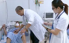 Sốt xuất huyết: Hạ sốt chưa phải đã qua nguy hiểm