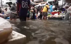 Thái Lan: Đường phố Bangkok vẫn ngập sâu dù mưa đã giảm