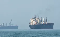 Hàng loạt tàu bị tấn công tại eo biển Hormuz