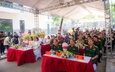 Hà Nội gắn biển phố Vũ Nam Long