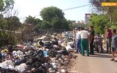 Đường liên xã ở Hưng Yên biến thành nơi tập kết rác, gây cản trở giao thông