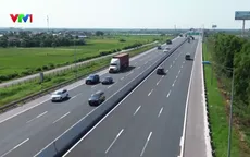 Chạy chậm dưới tốc độ tối thiểu trên cao tốc tiềm ẩn nguy cơ tai nạn