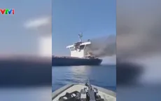 Hai tàu bị chìm gần eo biển Hormuz trong 24 giờ