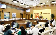Không để xảy ra tiêu cực trong xây dựng luật pháp