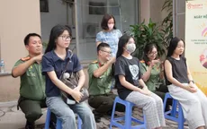 Trao mái tóc thật, gửi niềm tin đến người bệnh ung thư