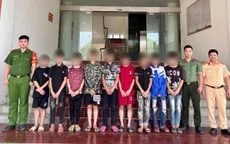 Xác minh nhóm thanh thiếu niên ném đá vào xe khách trên cao tốc Nội Bài - Lào Cai