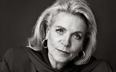 Nữ diễn viên huyền thoại Lauren Bacall qua đời
