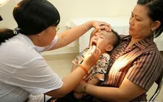 Mùa hè, vì sao trẻ hay bị viêm phổi?
