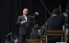 Hòa nhạc miễn phí trên cầu, thu hút hàng nghìn người Argentina